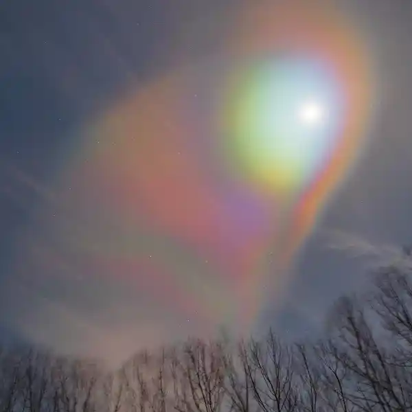 Nacreous clouds